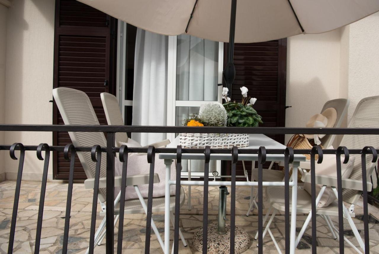 Apartments Sandra Пореч Экстерьер фото