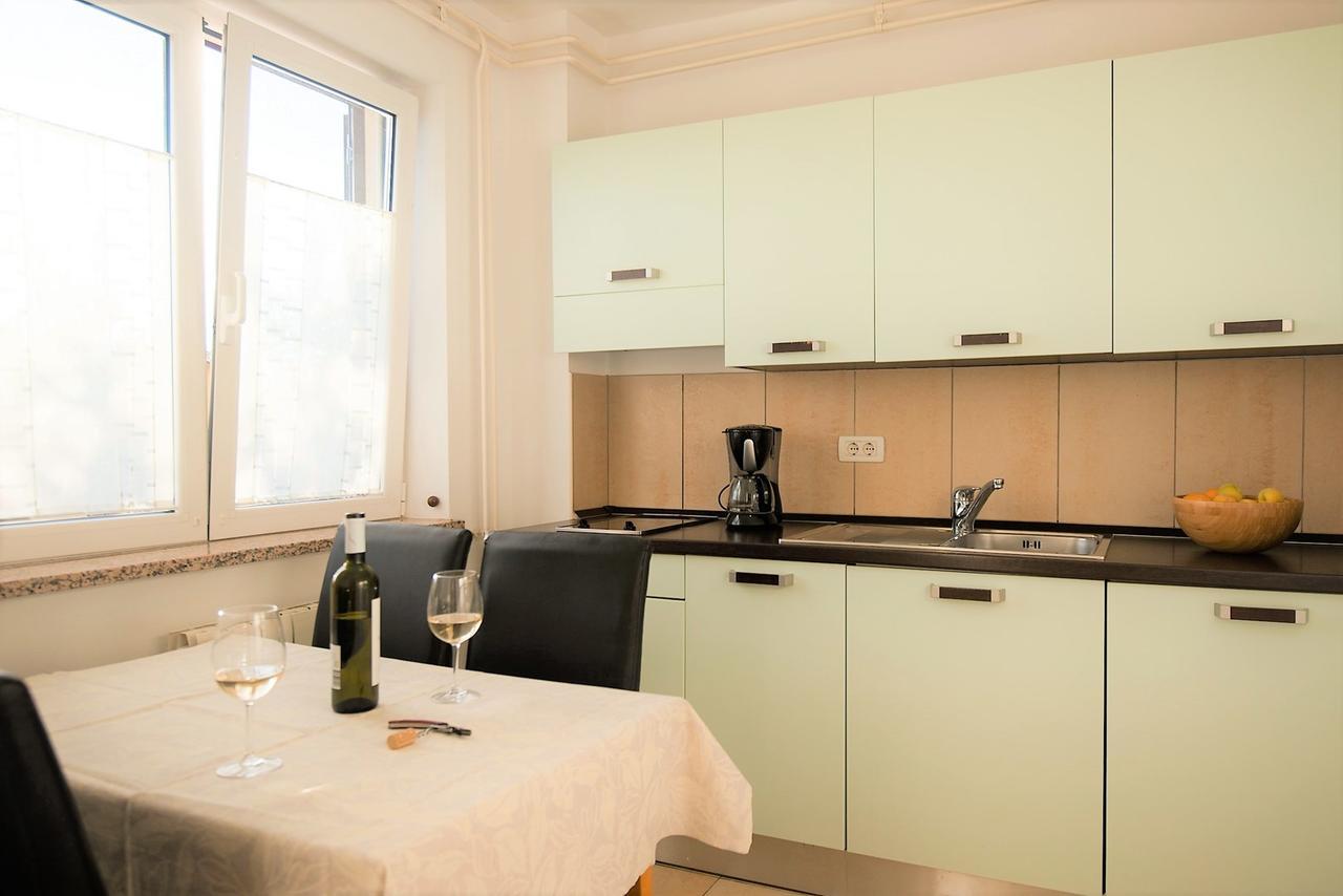 Apartments Sandra Пореч Экстерьер фото