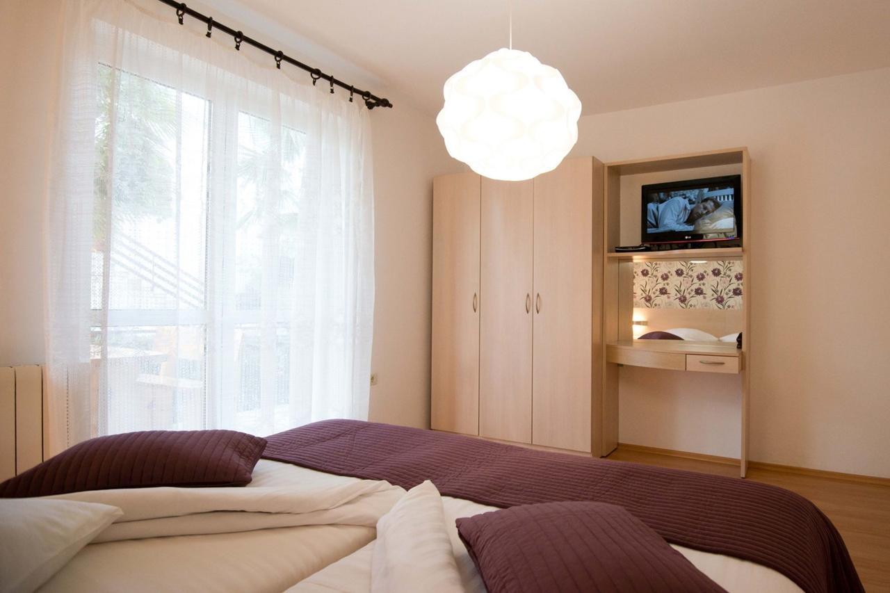 Apartments Sandra Пореч Экстерьер фото