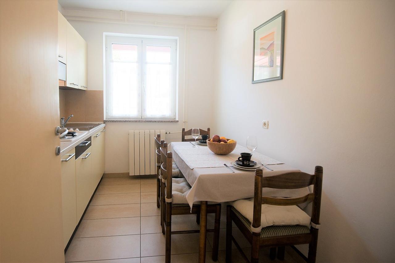 Apartments Sandra Пореч Экстерьер фото